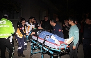 Otomobil ile Motosiklet Çarpıştı