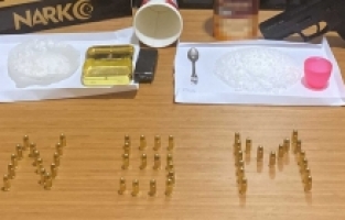 Şüpheli otomobilden metamfetamin çıktı: 3 tutuklama