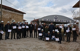 Erozyona Karşı Oluşturulan Badem Arazileri Vatandaşlara Emanet