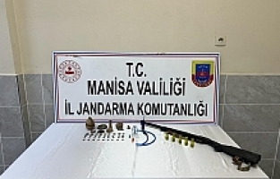 Hırsızlık şüphelisinin evlerinde tarihi eserler ele geçirildi