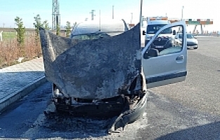 Kırkağaç’ta Otomobil Seyir Halindeyken Yandı