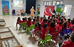 Öğrenciler böcek korkularını yendi