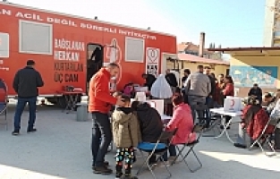 Veliler Kan Vererek Çocuklarına Örnek Oldu