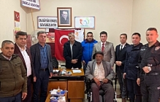 Yaşlı Adam Akülü Arabasına Kavuştu