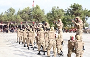 Kırkağaç'ta Uzman Erbaşların Mezuniyet Coşkusu