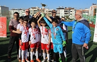 Küçük Erkeklerde Manisa Şampiyonu Salihli Altınordu Oldu