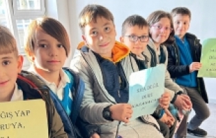 Minik Öğrencilerin Elde Ettiği Gelir Duru Bebeğin Kampanyasına Aktarıldı