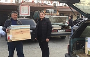 Arıcılık Kursunu Tamamlayan Kursiyerlere Kovan Hediyesi