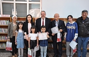 Salihli’de 'Kitap Kurtları' Ödüllendirildi