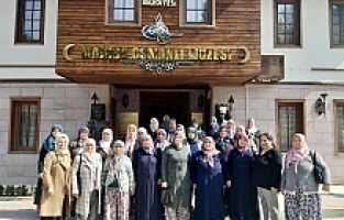 Yunusemre Kadınlara Kanser Taraması Yapıyor