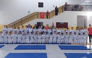 Yunuskentli Taekwondocular Bir Üst Kuşağa Terfi Etti