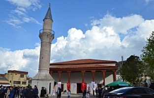 Kırkağaç Karaosmanzade Camii Yeniden İbadete Açıldı