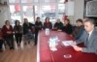 AKHİSAR CHP, BELEDİYENİN KANUNA AYKIRI İHALE YAPTIĞINI İDDİA ETTİ