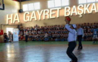 BAŞKAN ÇERÇİ ŞOW YAPIYOR