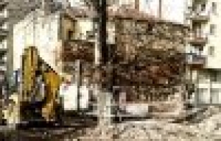 BELEDİYE BU YIKIM İÇİN 2 YIL BEKLEDİ 