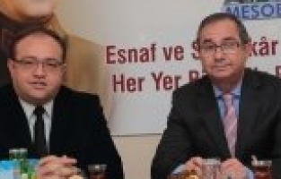 ESNAFIN BAŞKANI ÇÖP KAMYONLARINDAN DERTLİ