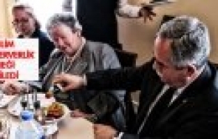  “KANADA İLE DÜNYA BARIŞI İÇİN ÇALIŞIYORUZ” 