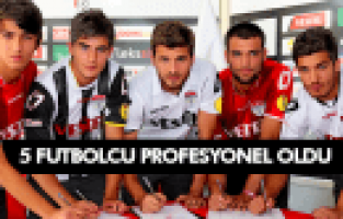 MANİSASPOR'DA 5 FUTBOLCU PROFESYONEL OLDU