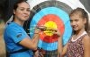 Milli Okçu Begül Löklüoğlu Manisa’da