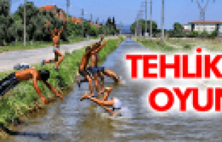 SICAKTAN BUNALAN ÇOCUKLAR KANALLARDA SERİNLİYOR