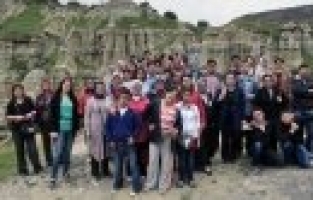 SOLMAZ'DAN OTİSTİKLERE GEZİ JESTİ 