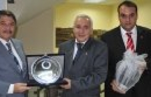 TANRIVERDİ TURGUTLU'DA BORSA VE TİCARET ODASI'NI ZİYARET ETTİ