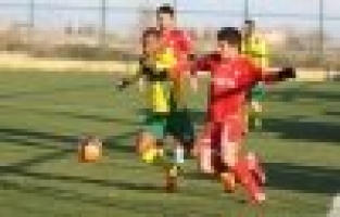 TARZAN ROTTERDAM'I DEVİRDİ 1-0