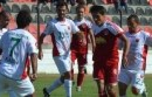 TURGUTLUSPOR EVİNDE PUAN KAYBETTİ