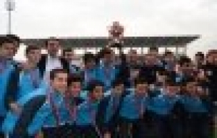 U16'LAR TARAFTARLARI SELAMLADI