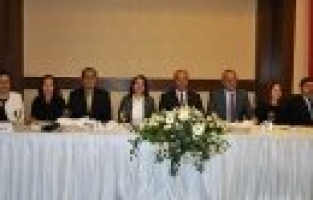 VALİ DAŞÖZ'E VEDA YEMEĞİ