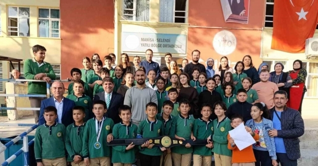 Milli Güreşçi Feyzullah Aktürk, öğrencilerle söyleşide buluştu