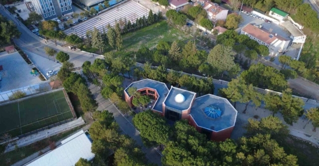 Görmeyi çok istediği eseri onun adıyla açıldı