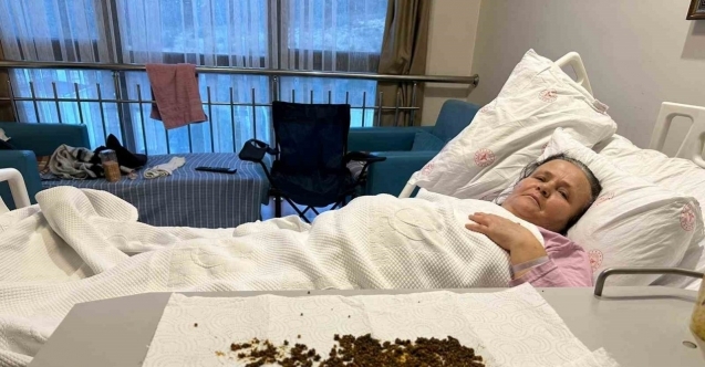 Hastadan çıkan taşları sayamadılar