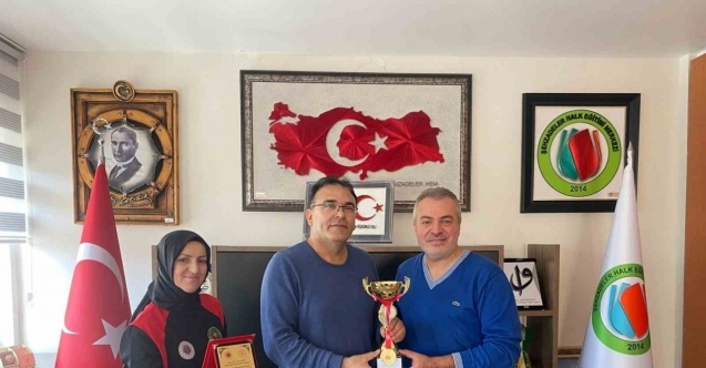 Şampiyona kupası verildi