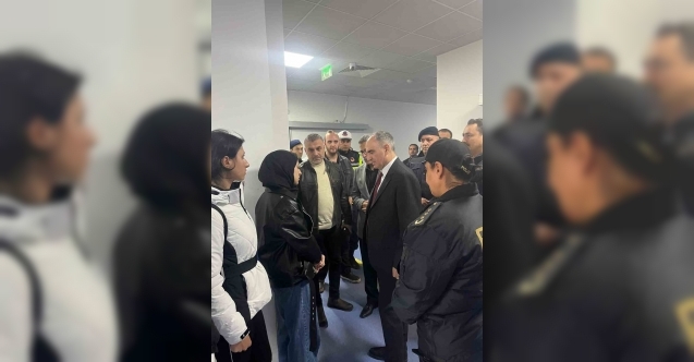 Vali Özkan yaralı polis memuru Hatice Ünal’ı hastanede ziyaret etti