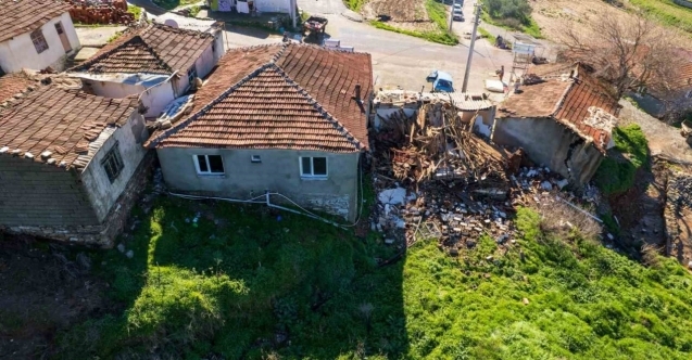 Gölmarmara’da heyelan: 7 ev kullanılamaz hale geldi