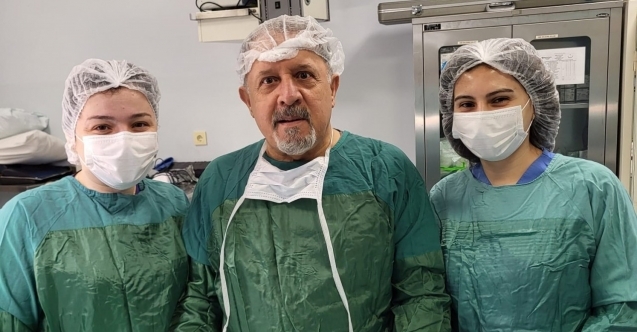 Karın ağrısıyla gitti, safrasından binlerce taş çıktı