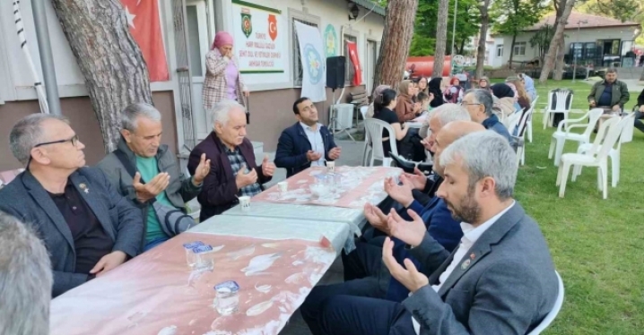 Akhisar’da şehit aileleri ve gazilerden duygu dolu buluşma