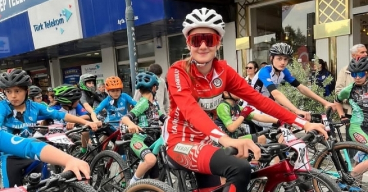 Akhisarlı sporculardan büyük başarı