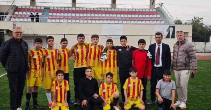 Sarıgöl’de 23 Nisan coşkusu sahaya taşındı