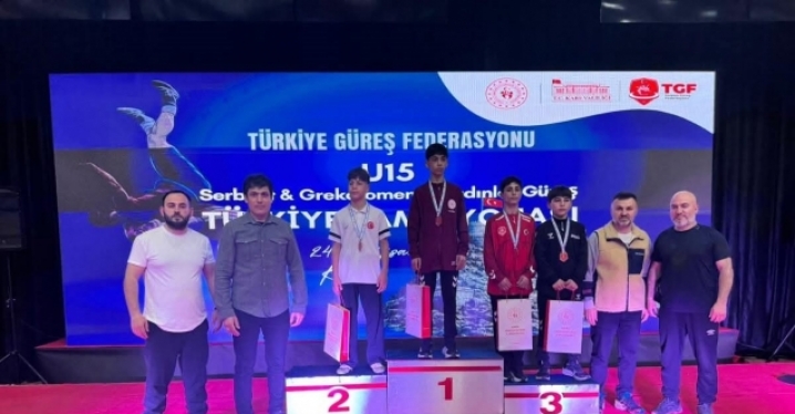 Yunusemreli güreşçi Kalay’dan bronz madalya