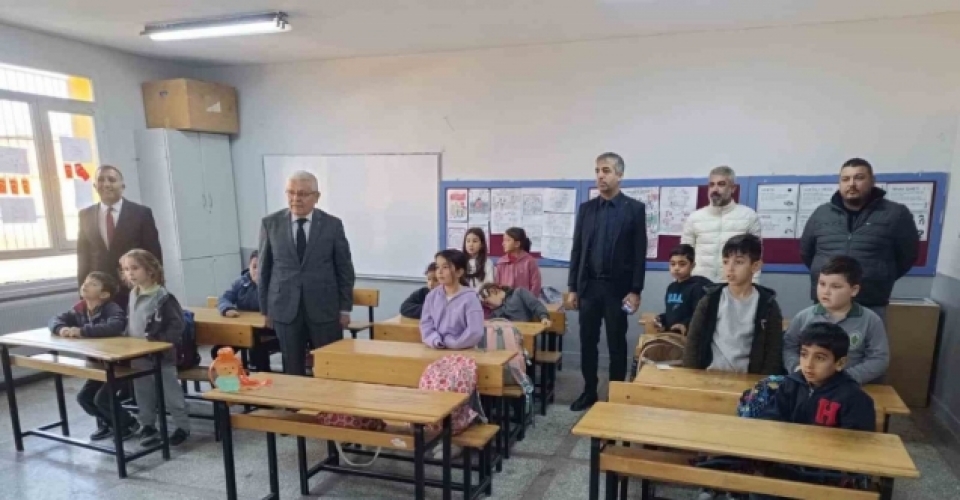 Sosyal medya mesajı okulu yeniletti