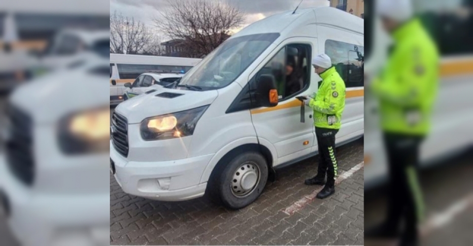 Manisa Emniyet Müdürlüğünden okul servislerine sıkı denetim