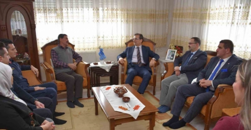 Salihli’de şehit Astsubay Ahmet Deniz Varol unutulmadı