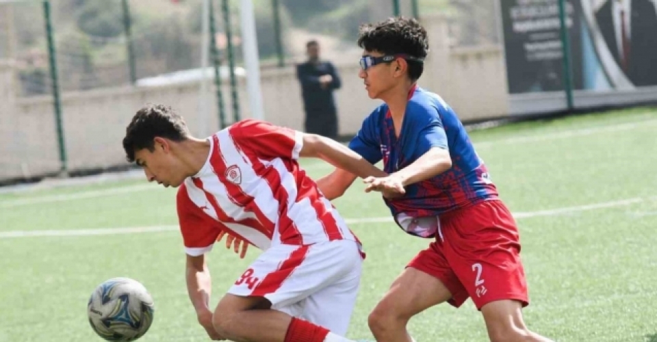 Yunusemre’nin U16’ları Türkiye Şampiyonası’na katılmaya hak kazandı