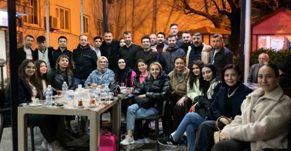 Turgutlu’da kuaförlerden huzurevinde anlamlı hizmet